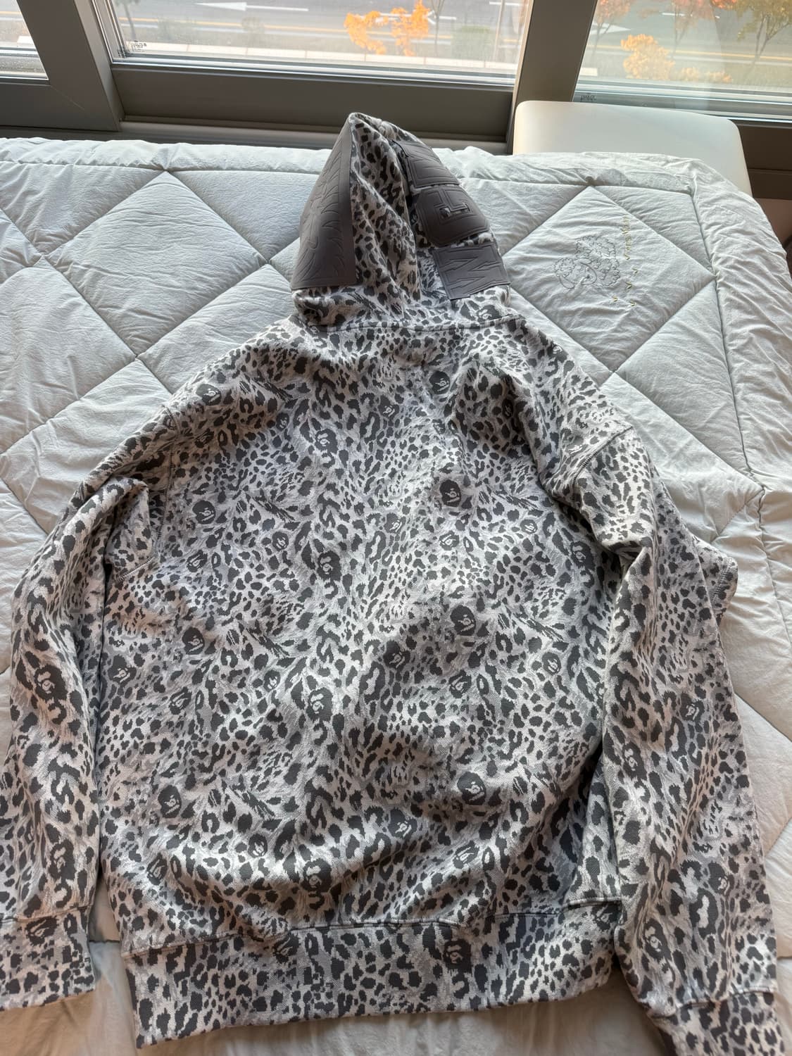 베이프 와일드 레오파드 패턴 샤크 릴렉스드 핏 풀 집후드 그레이 L 상품이미지4