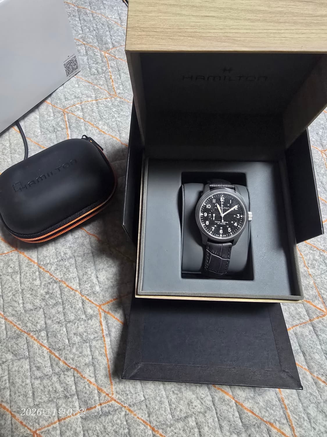 해밀턴 카키필드 메카니컬 파워리저브 40mm 상품이미지2