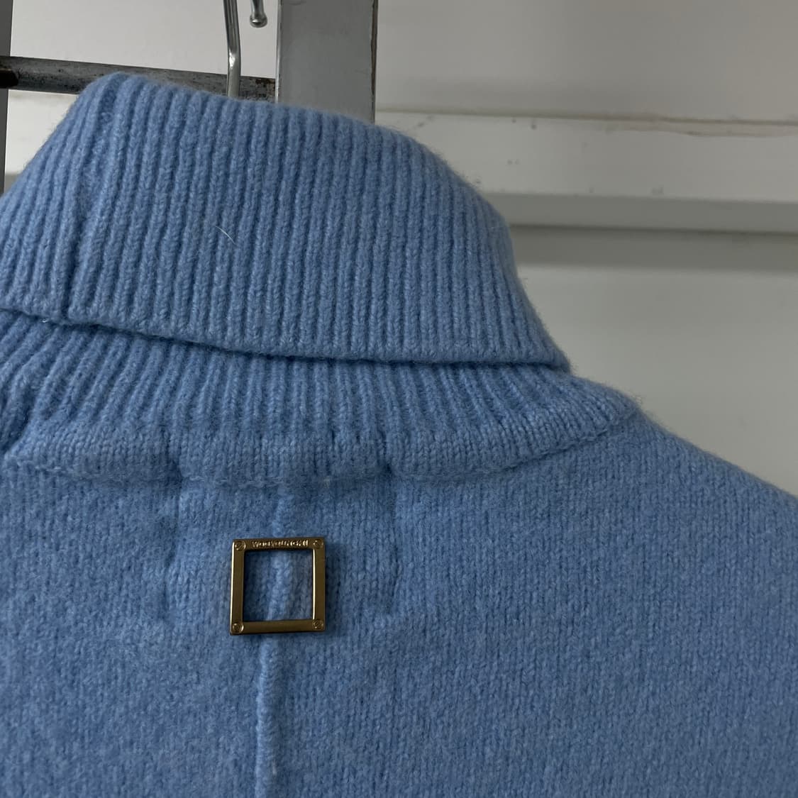 우영미 목폴라 니트 블루 44(W) 상품이미지4