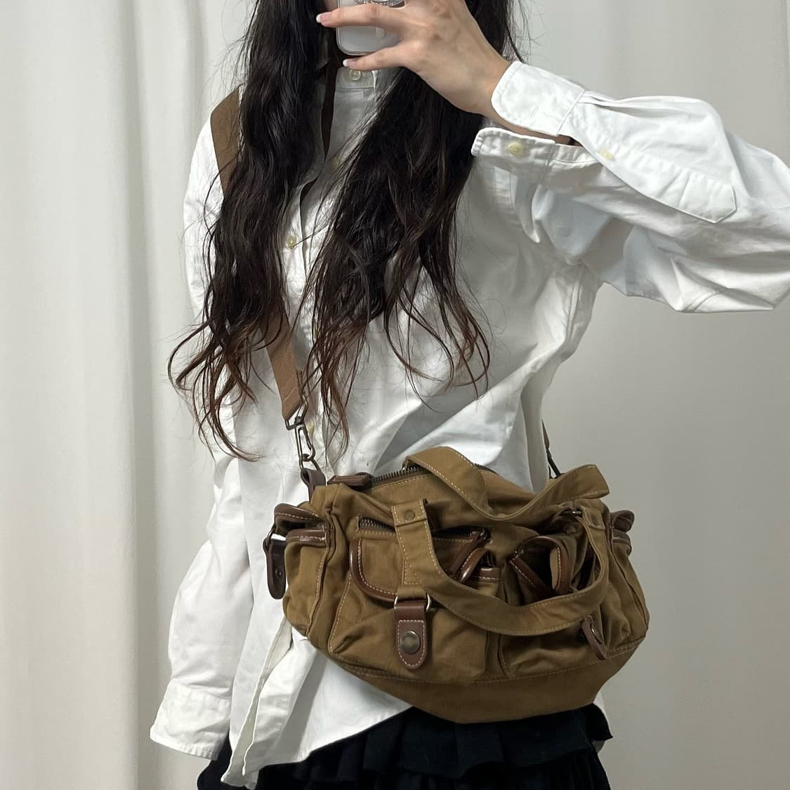 Who.A.U brown cross bag 상품이미지1