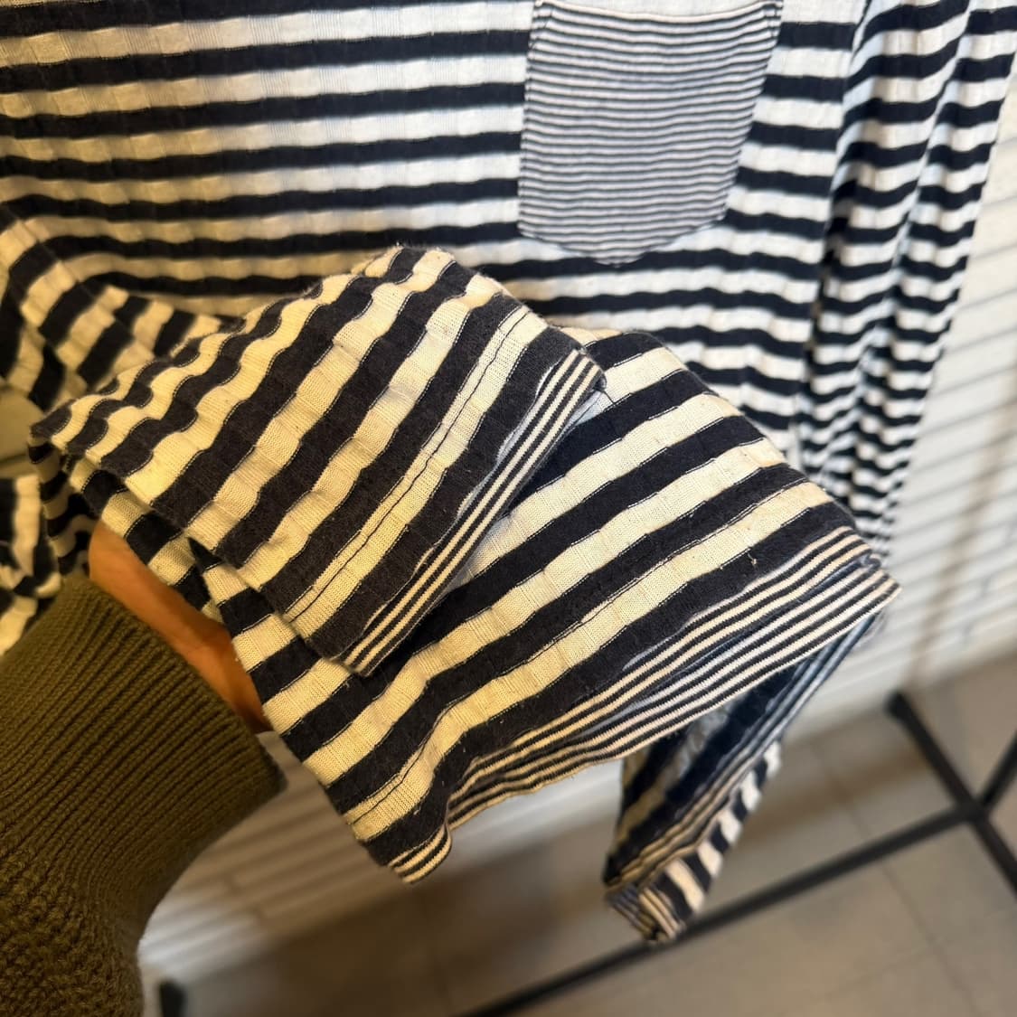 BEAMS 빔즈 스트라이프 체크골지 니트 패치포켓 믹스패턴 디테일 상품이미지7