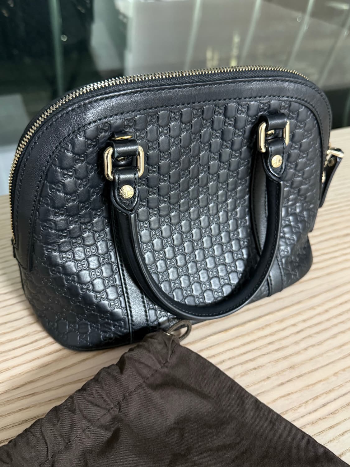 구찌 마이크로시마 미니돔 토트백 상품이미지2