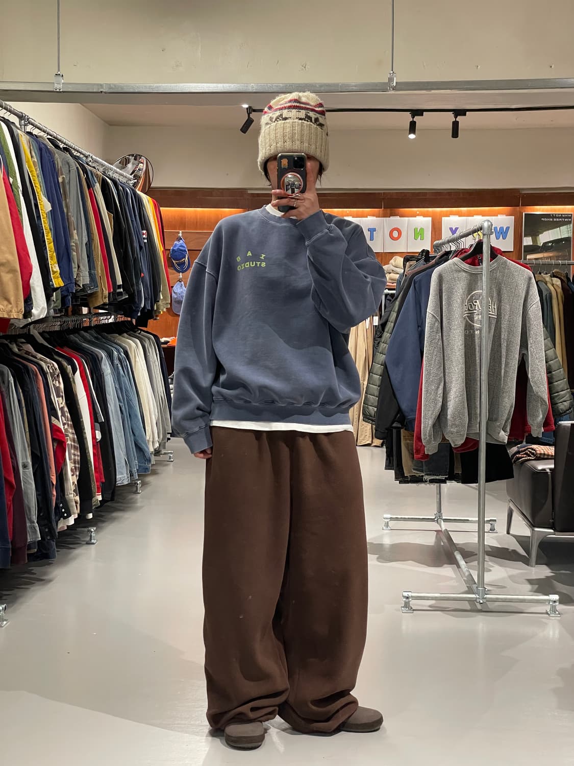 아이앱스튜디오 피그먼트 맨투맨  상품이미지2