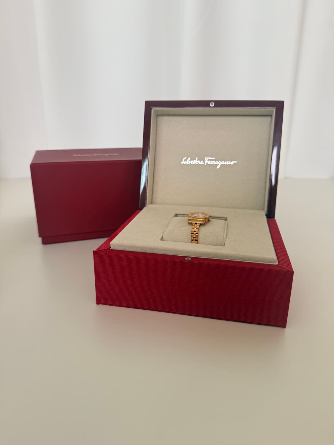 페라가모 (Salvatore Ferragamo) 간치니 로즈골드 메탈시계 상품이미지2