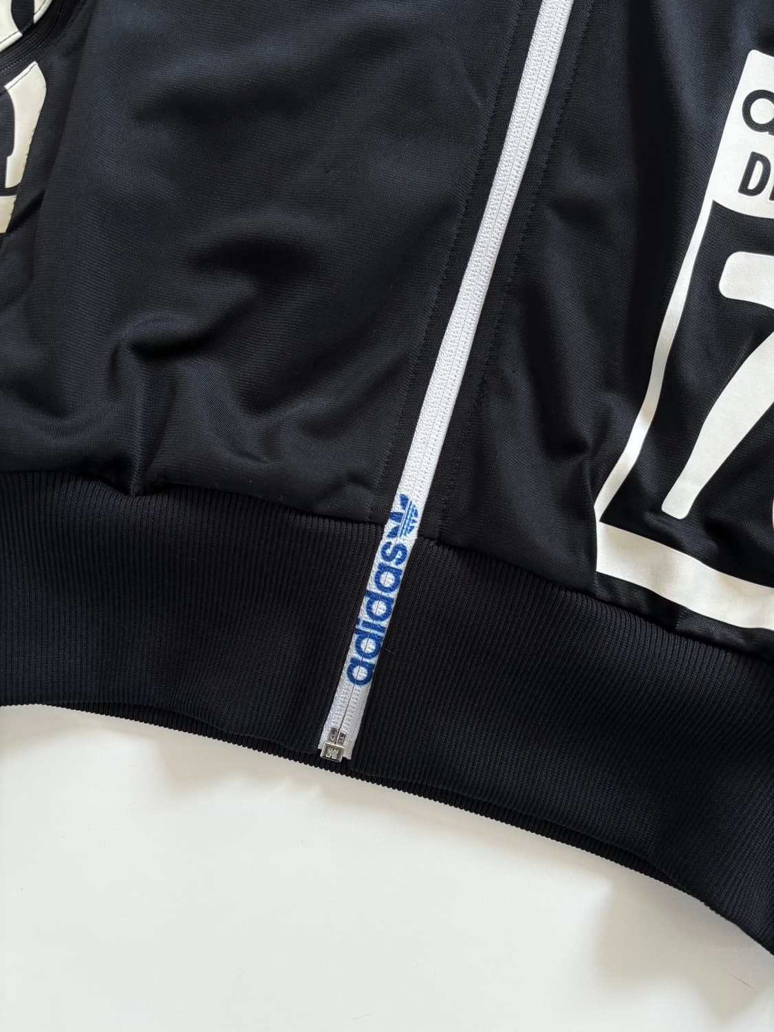 Adidas 아디다스 헤리티지로고 블랙컬러 트랙탑 상품이미지8