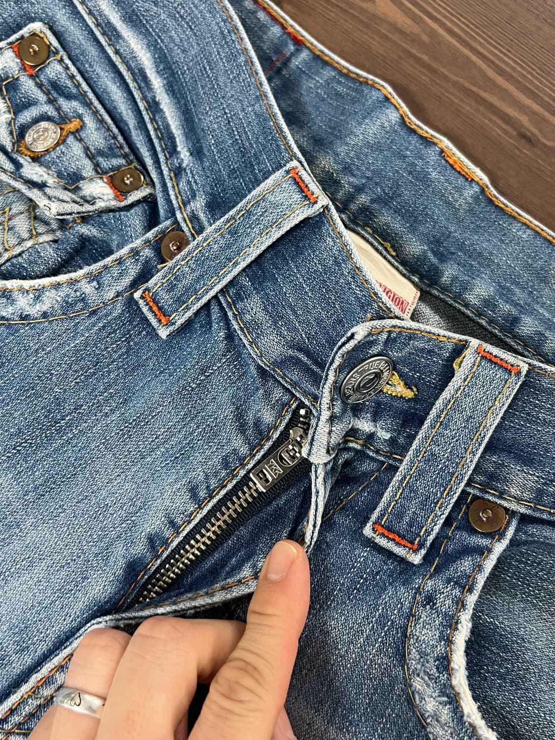 True Religion 트루릴리전 조이  연청 부츠컷 나팔핏 데님 팬츠 상품이미지6