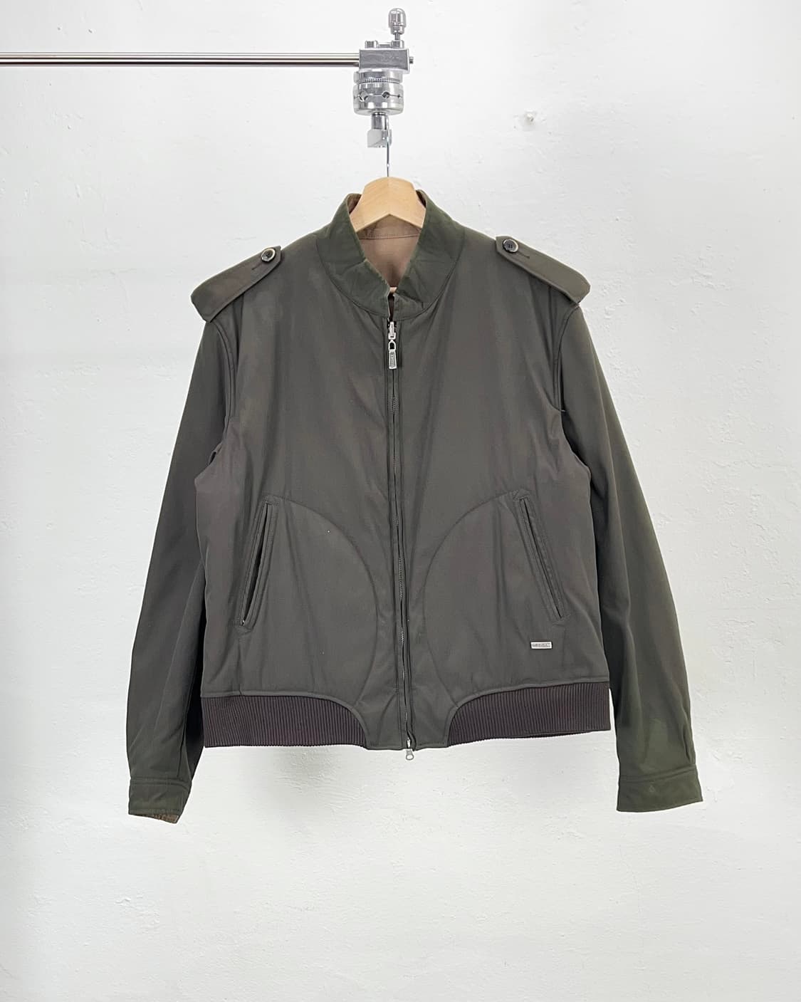 베르사체 컬렉션 리버시블 밀리터리 봄버 로고 자켓 상품이미지1