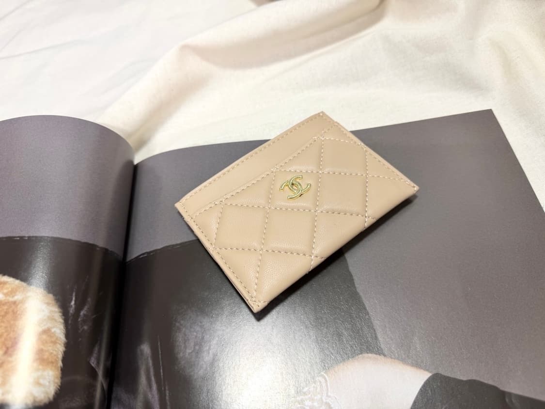 샤넬뷰티 램스킨 카드지갑 베이지 풀박스 상품이미지9