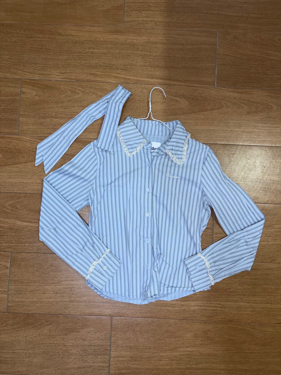 BadBlue Stripe Lace Tie Shirt Blue 상품이미지1