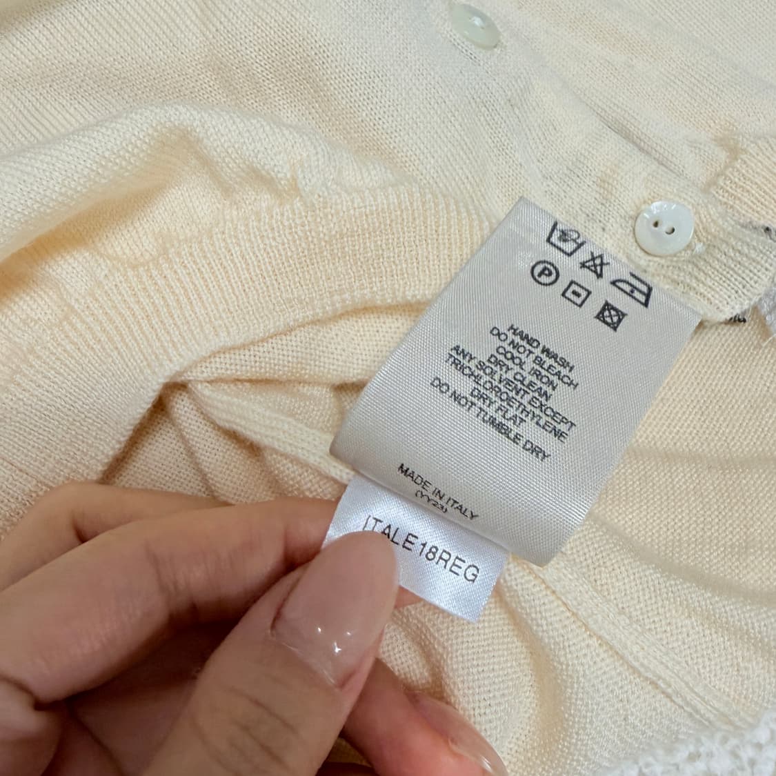 버버리 런던 울 가디건 아이보리 상품이미지8