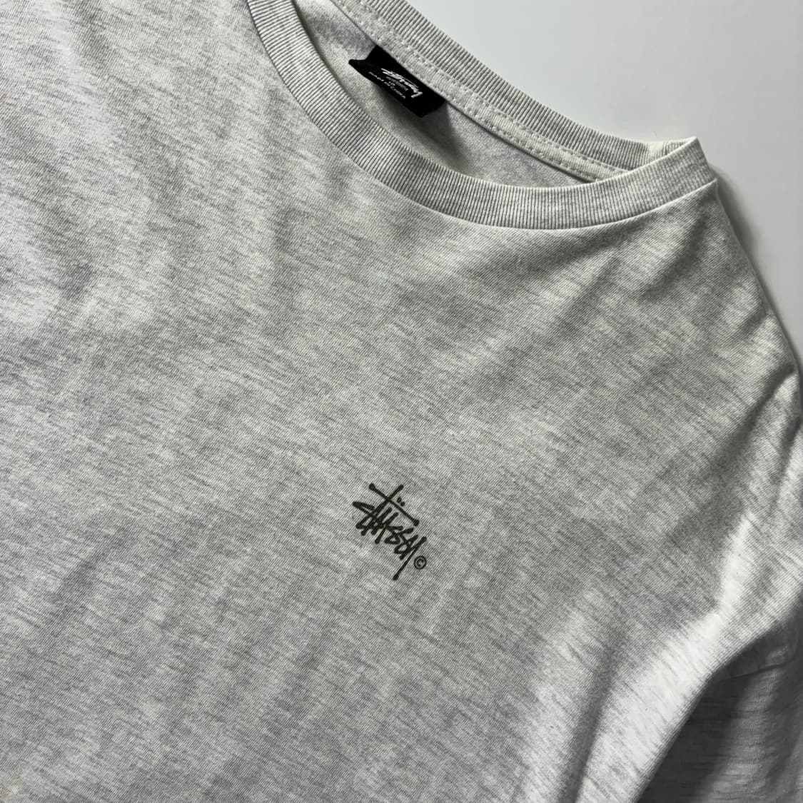 Stussy  스투시 베이직 피그먼트 롱슬리브 그레이 반팔 티셔츠 상품이미지5