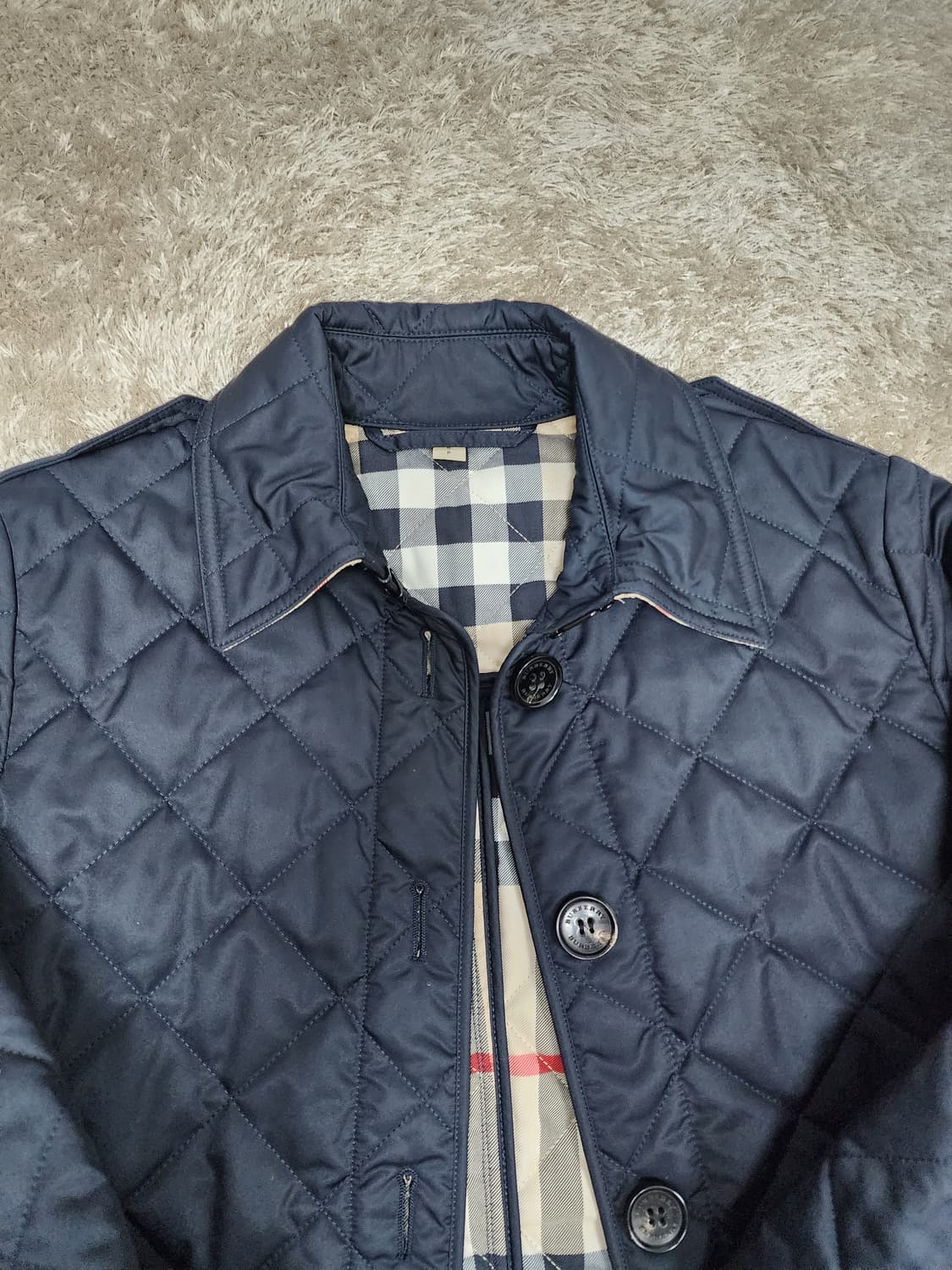 버버리 다이아몬드 퀼팅 자켓 정품 s 애쉬허스트 상품이미지2