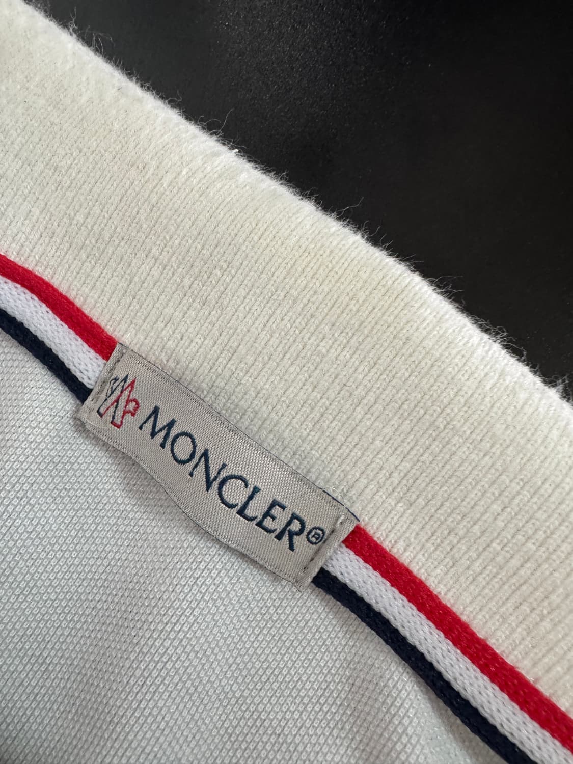 몽클레어 커스텀 리메이크 화이트 긴팔 카라티 M 상품이미지3