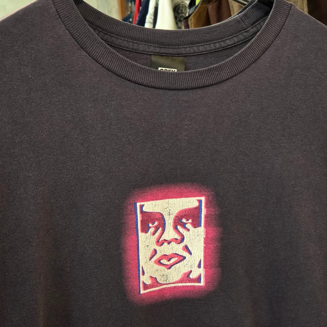 오베이 차콜 오버핏 프린팅 반팔 상품이미지2