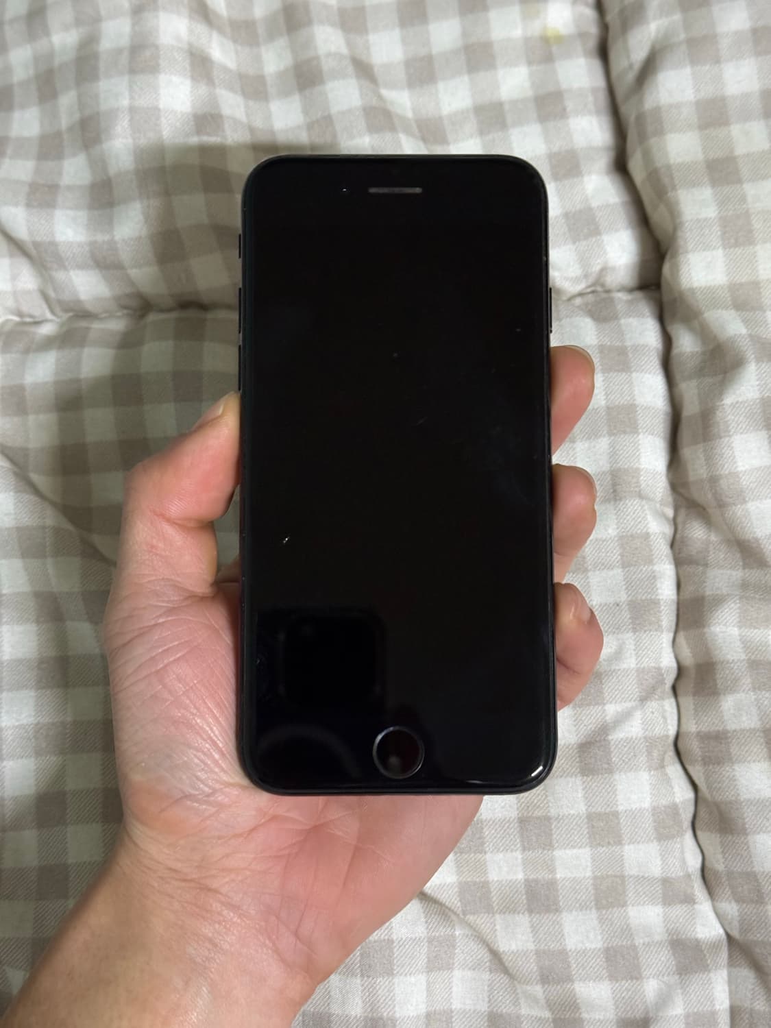 아이폰7 제트블랙 128GB 상품이미지2