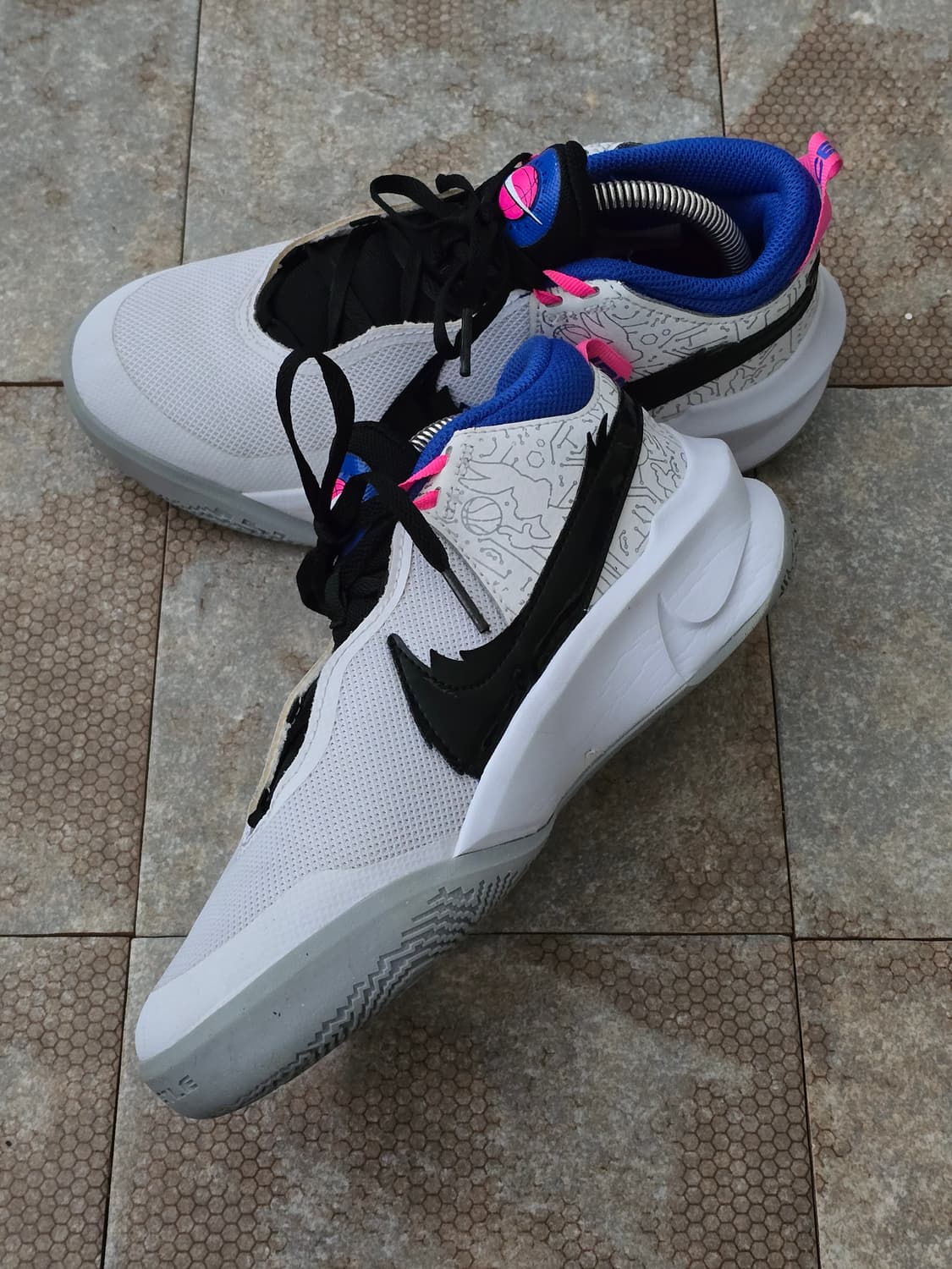 (235)나이키 스페이스잼 팀 허슬 d10 se  상품이미지5