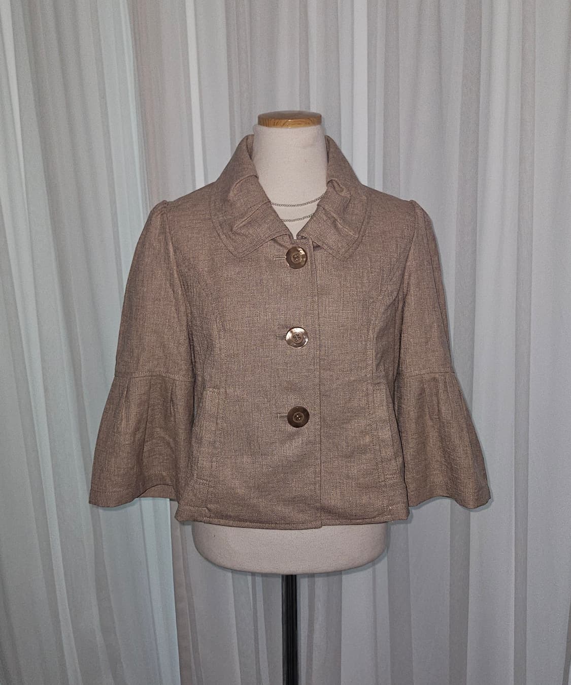 viva presto 밀크카라멜 러플 블레이저 상품이미지1