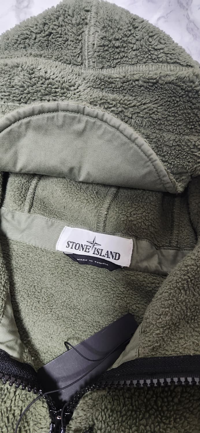 새상품 스톤아일랜드 21FW 후리스 카키 자켓 상품이미지7