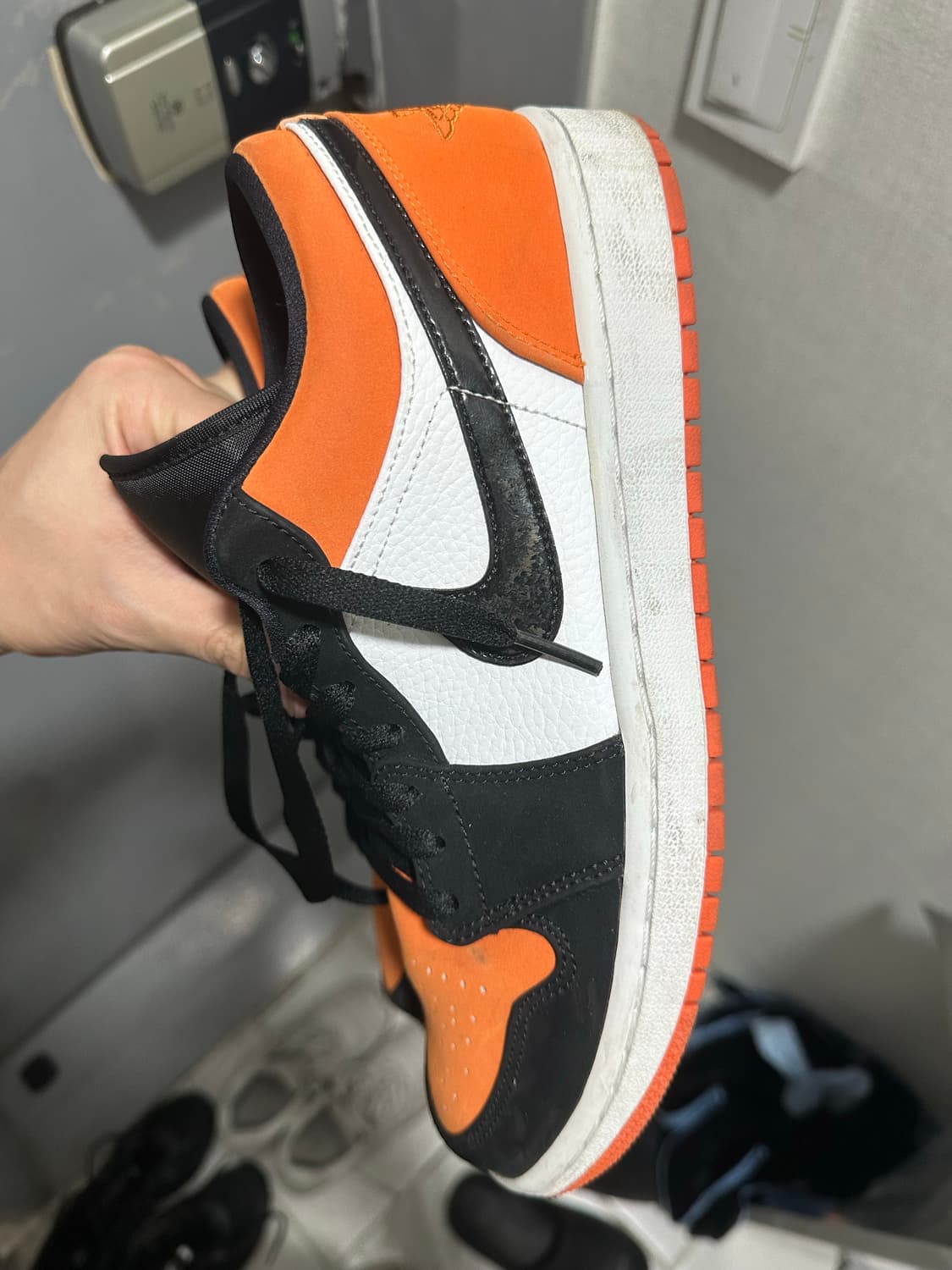 나이키 에어 조던1 섀터드 백보드 오렌지/블랙 상품이미지2