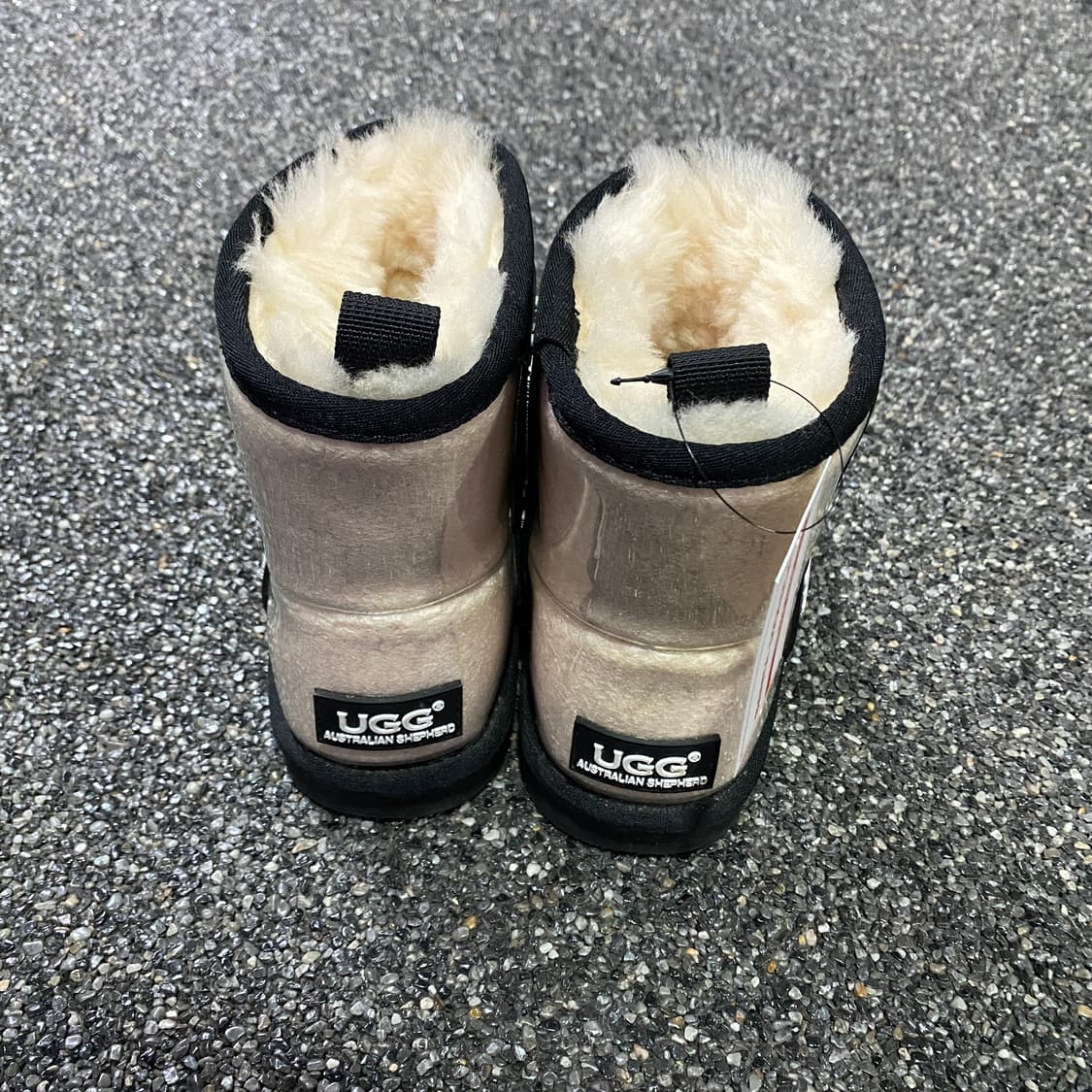 어그 멀티 로고 쉐르파 클리어 부츠 B3445 상품이미지3