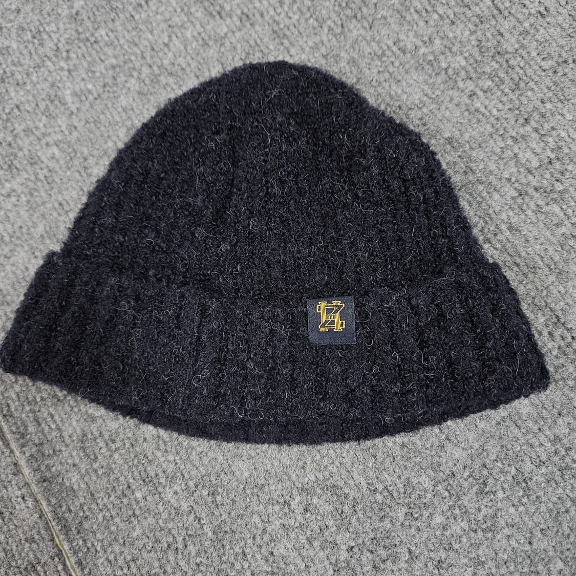 헤지스 네이비 패딩턴 자수 울혼방 비니(급처) 상품이미지2