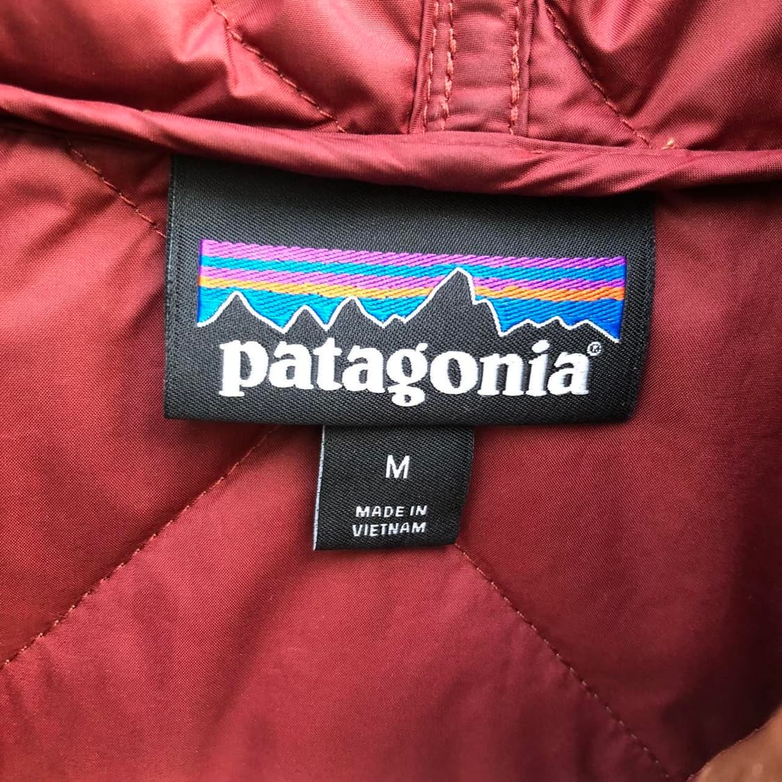 파타고니아 다이아몬드 퀼티드 경량패딩 브라운 상품이미지4