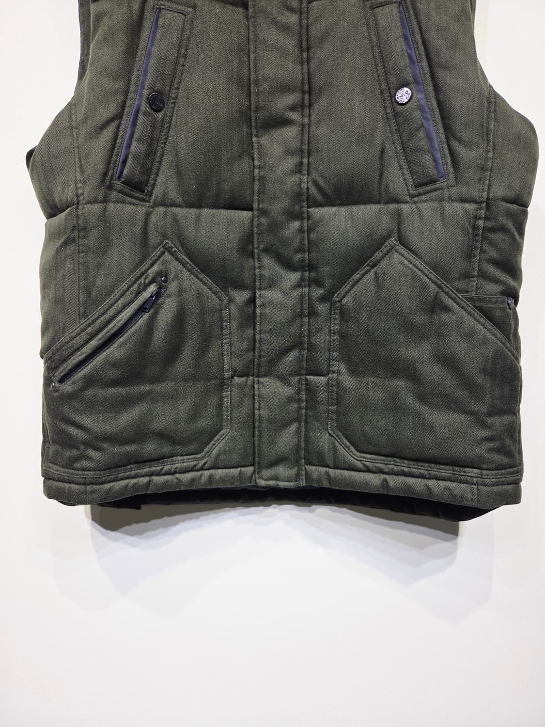 에비수 카키색 패딩 조끼 베스트_105 상품이미지4