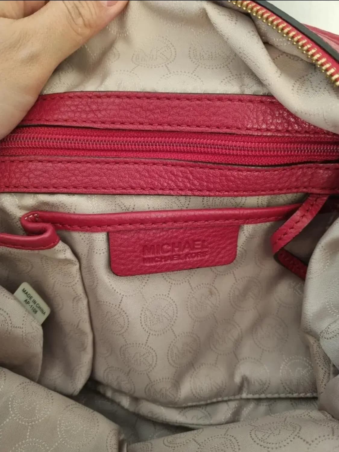 마이클코어스 베드포드 사첼백 레드 상품이미지3