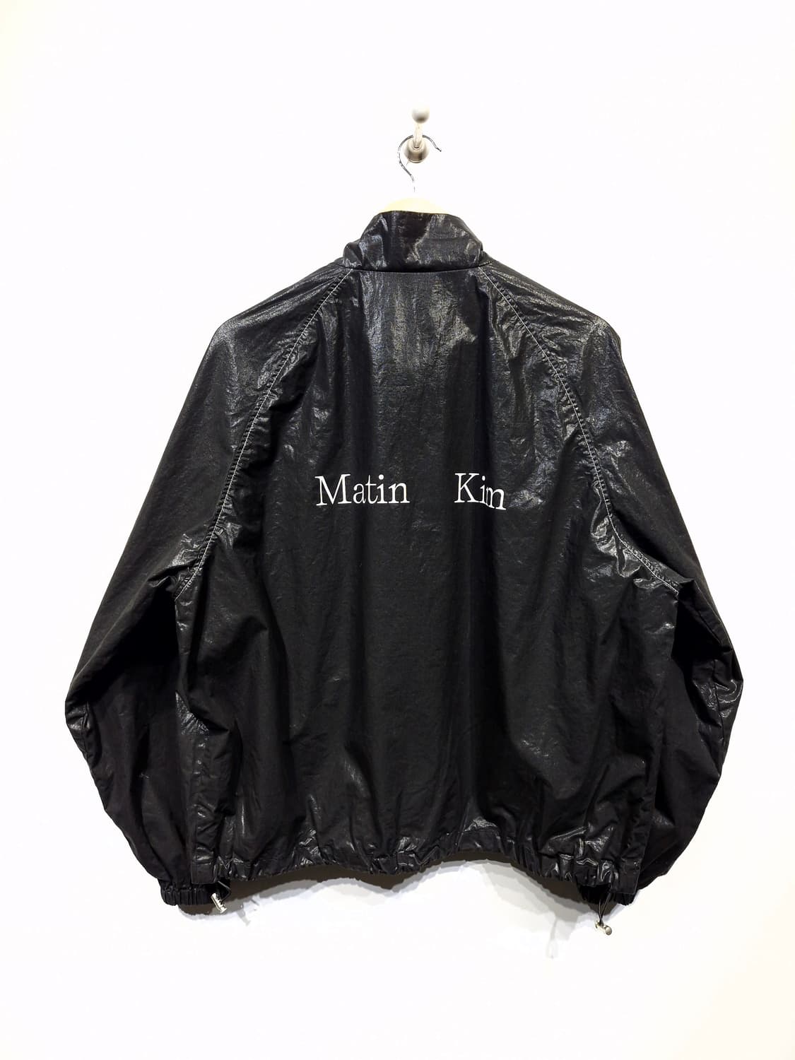 Matin Kim 마뗑킴 로고 코팅 자켓 상품이미지3