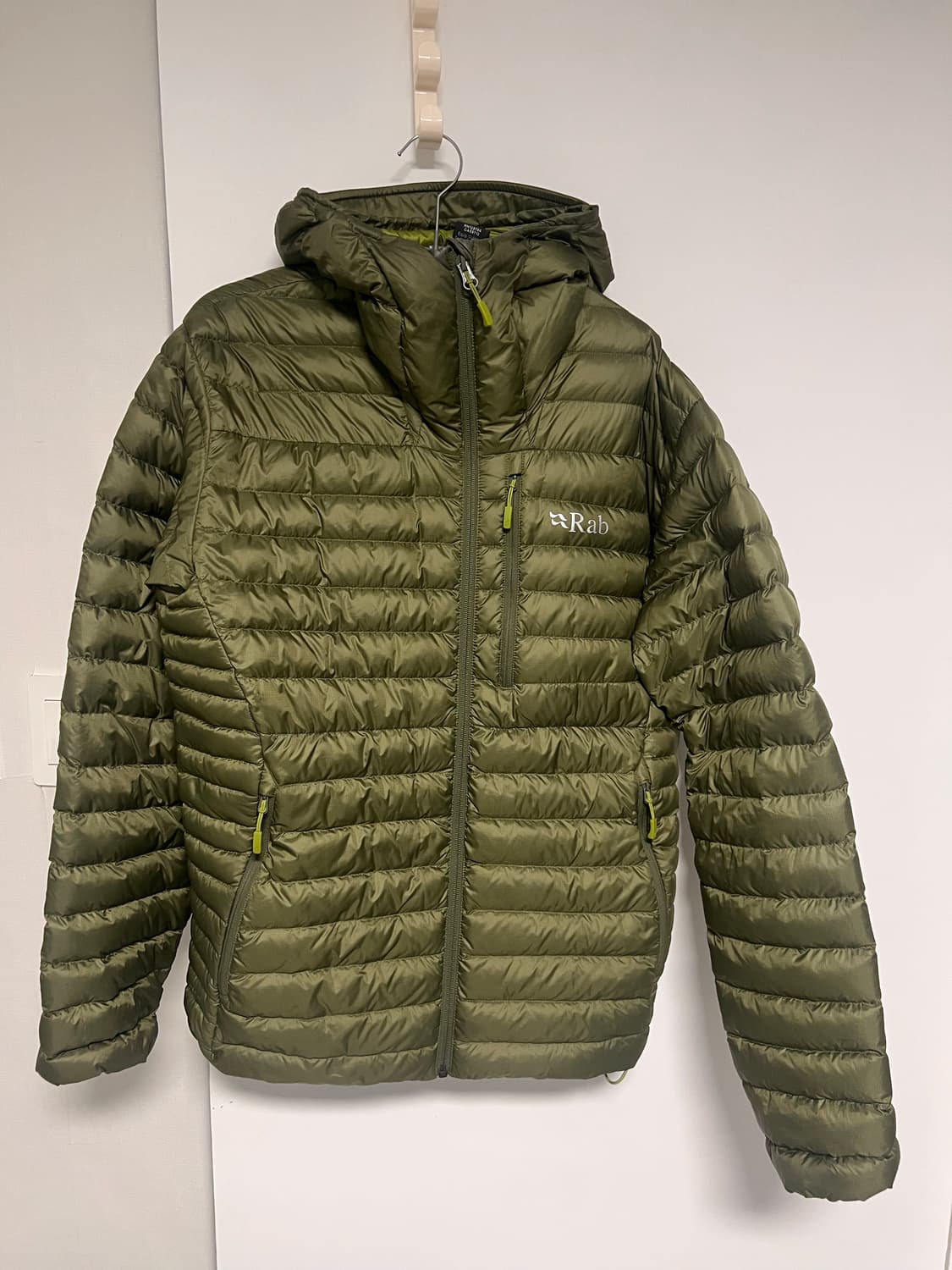Rab 마이크로라이트 경량패딩 그린 상품이미지1