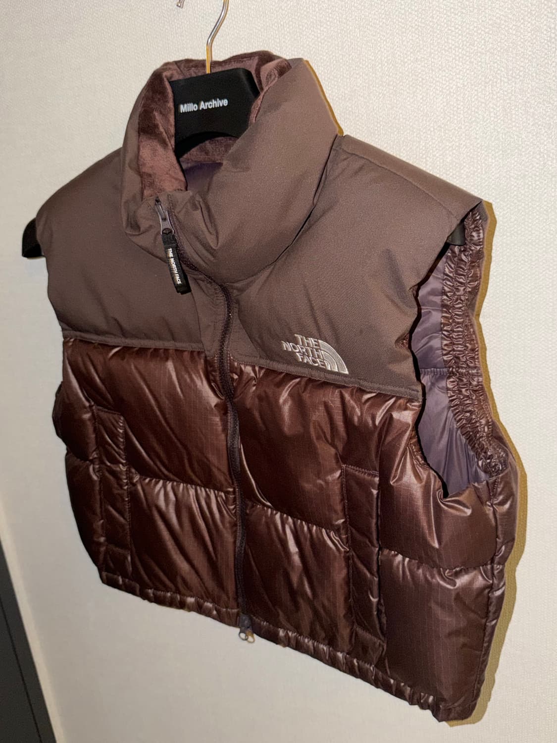 노스페이스 눕시 패딩 조끼 브라운 상품이미지3