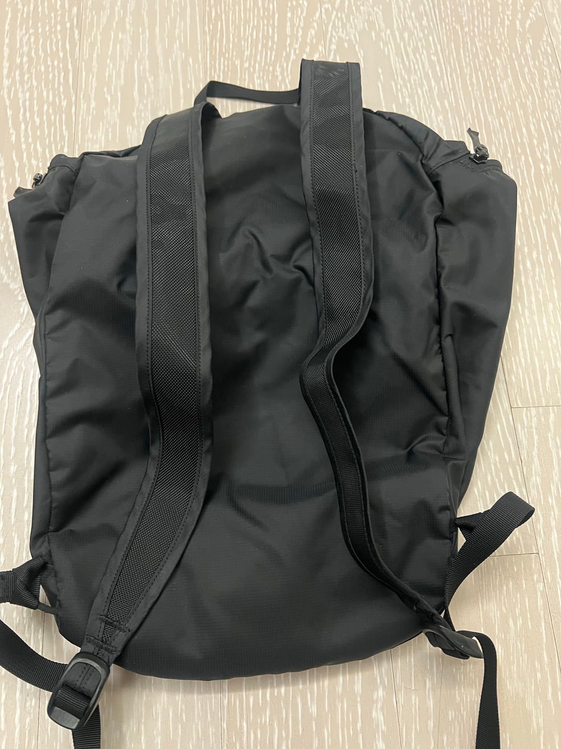 아크테릭스 헬리아드 15 검정 상품이미지3