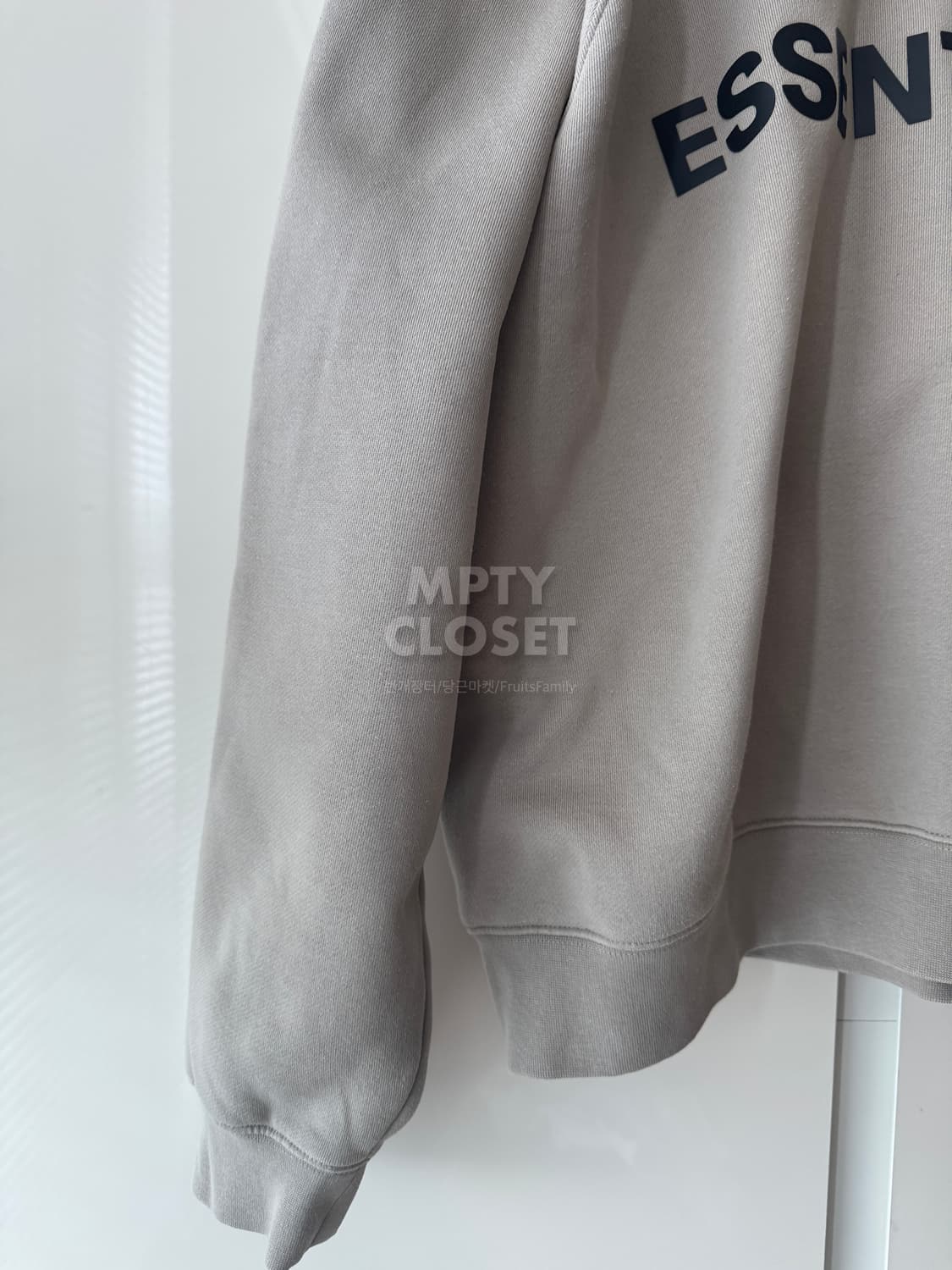 에센셜 Essentials 로고 스웻셔츠 올리브/카키 상품이미지5