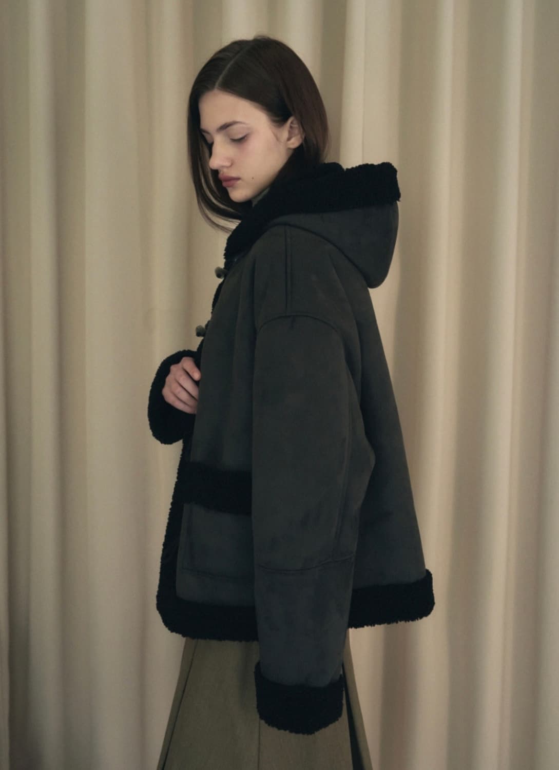 레더리 무스탕 후디 더플 자켓 [CHARCOAL] 상품이미지4