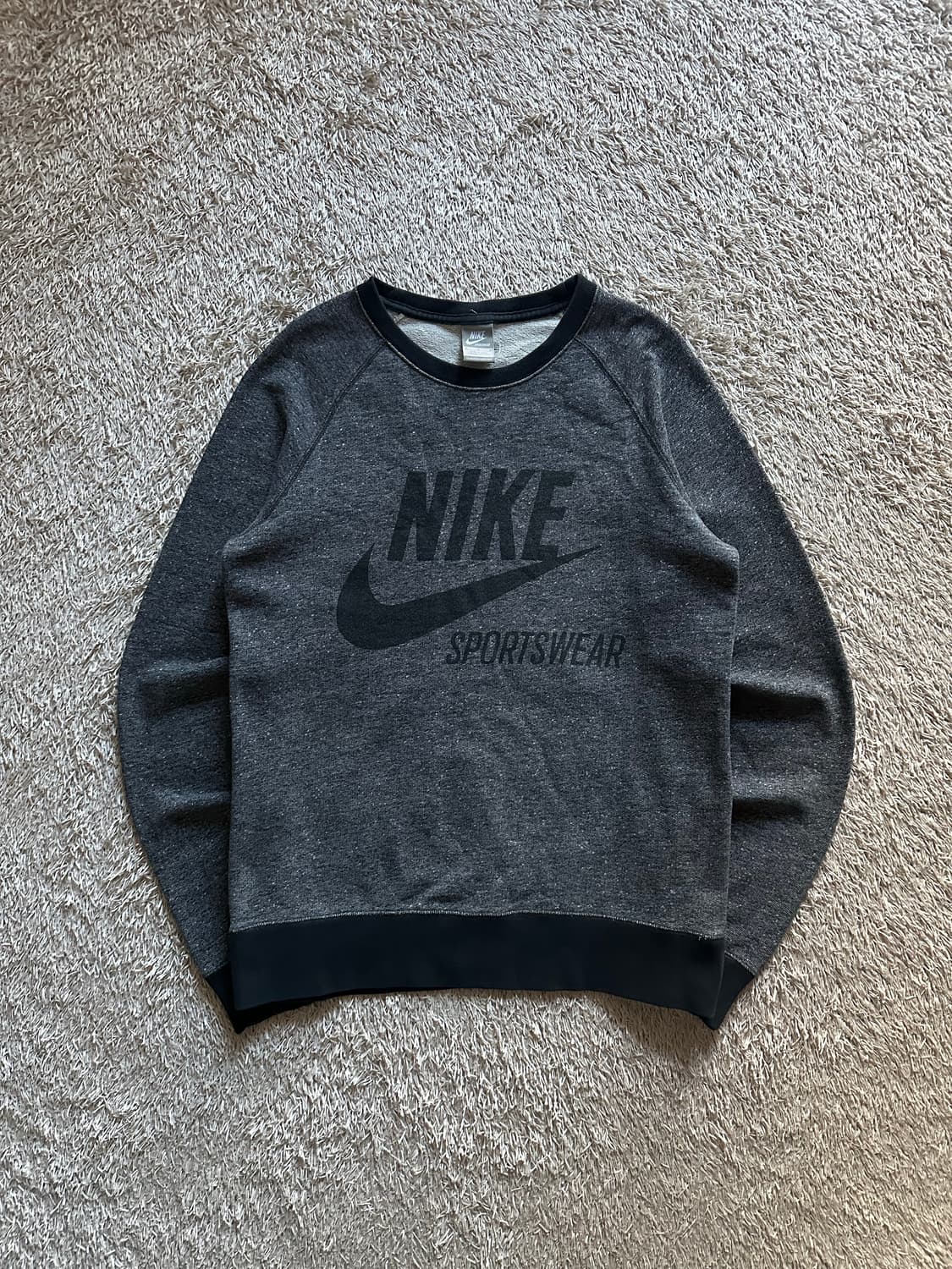 나이키 NIKE 올드스쿨 빅로고 맨투맨 차콜 M 상품이미지1
