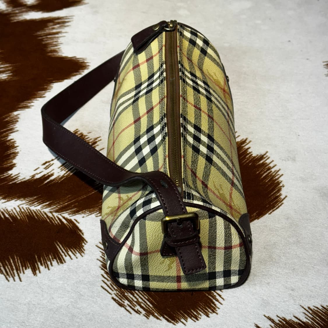 버버리 노바체크 레더 숄더백 실린더백 y2k 상품이미지5