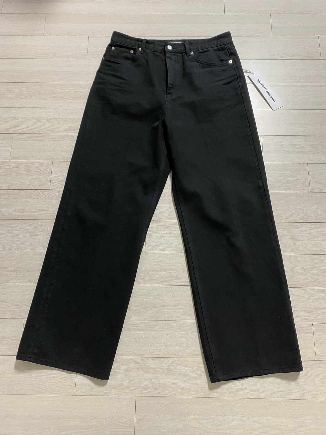 브랜디드 1766 다크 섀도우 진 블랙 색상 32 상품이미지2