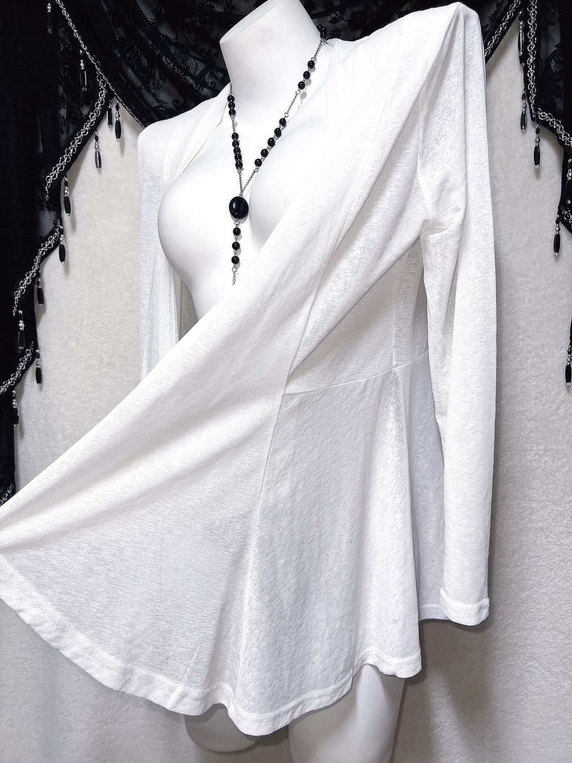 퓨어화이트 시스류 레이스 백포인트 로브가디건 오리엔탈 핀터 아카이브 상품이미지2