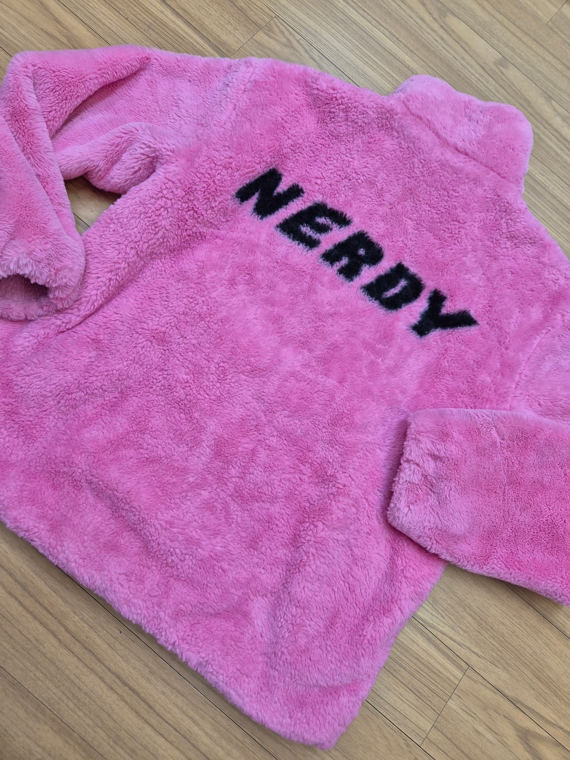 널디 뽀글이 플리스 핫핑크 XS사이즈입니다. 뽀글뽀글한 플리스 소재로 귀 상품이미지2