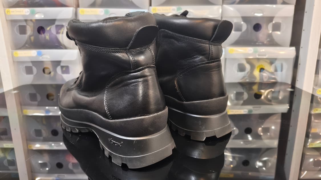 Zara x vibram 레더 트래킹 부츠 상품이미지4