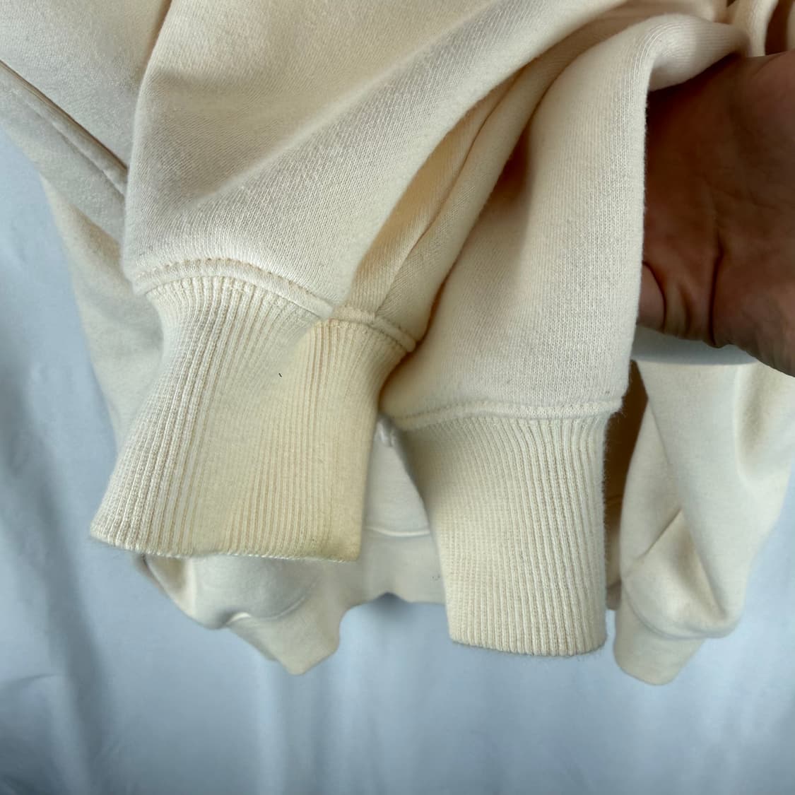 M) 오아이오아이 루즈핏 후드 티 크림 상품이미지4