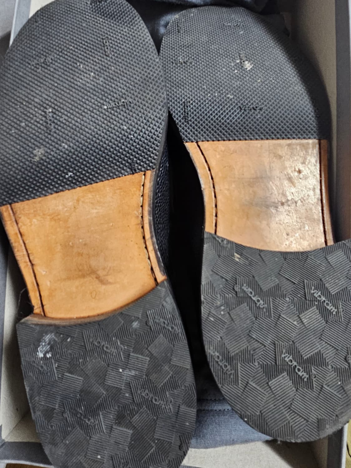 톰브라운 페니 로퍼 풀세트(41사이즈/260~265) 상품이미지5