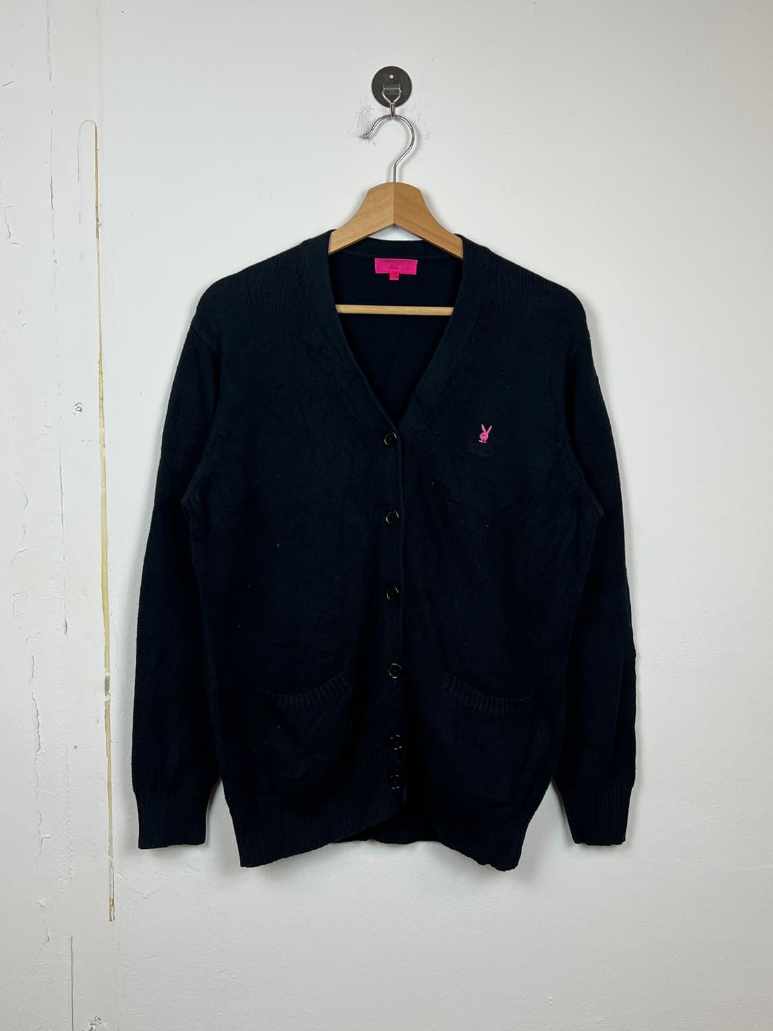 O149 플레이보이 로고 자수 디테일 블랙 가디건 M 상품이미지1