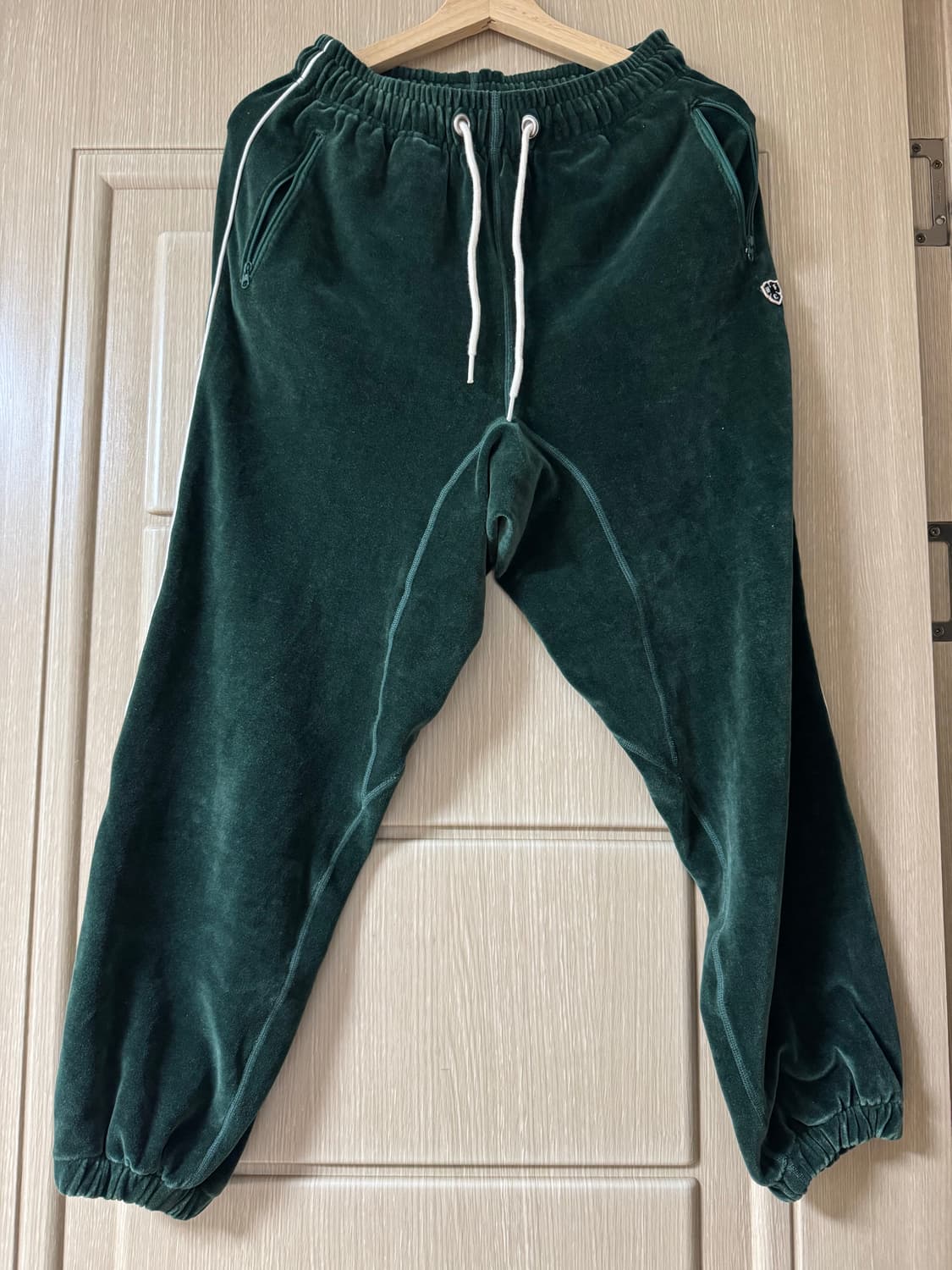 헤리티지플로스 벨벳 트레이닝 팬츠 상품이미지1