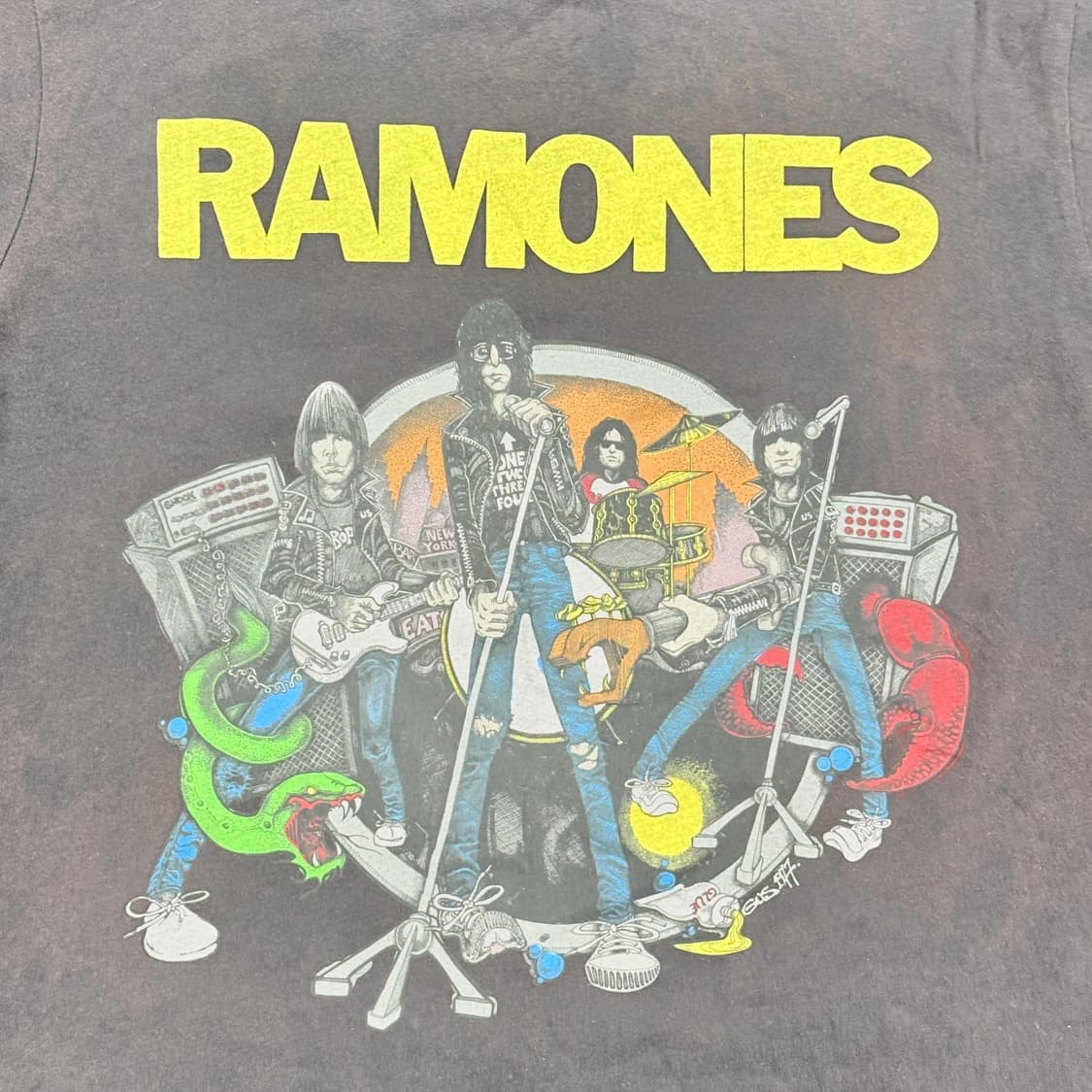 자라 ZARA ROMONES 프린팅 반팔 티셔츠(블랙)  상품이미지4