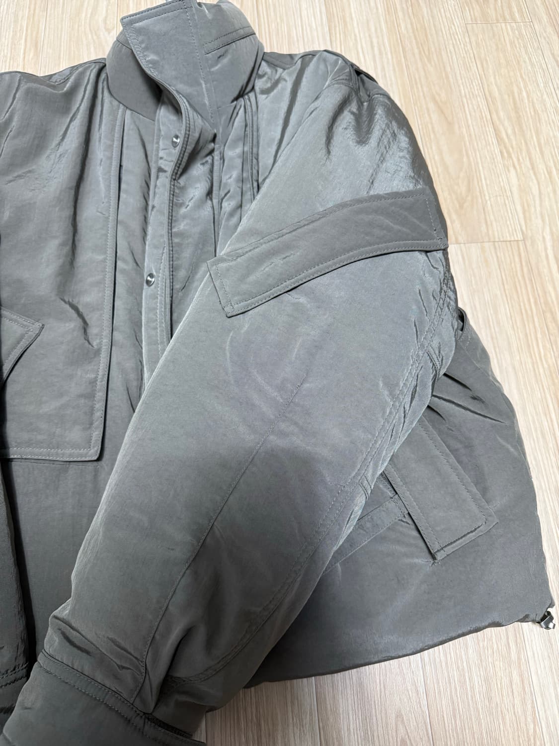 솔리드옴므 125패딩 카키 멀티 포켓 상품이미지3