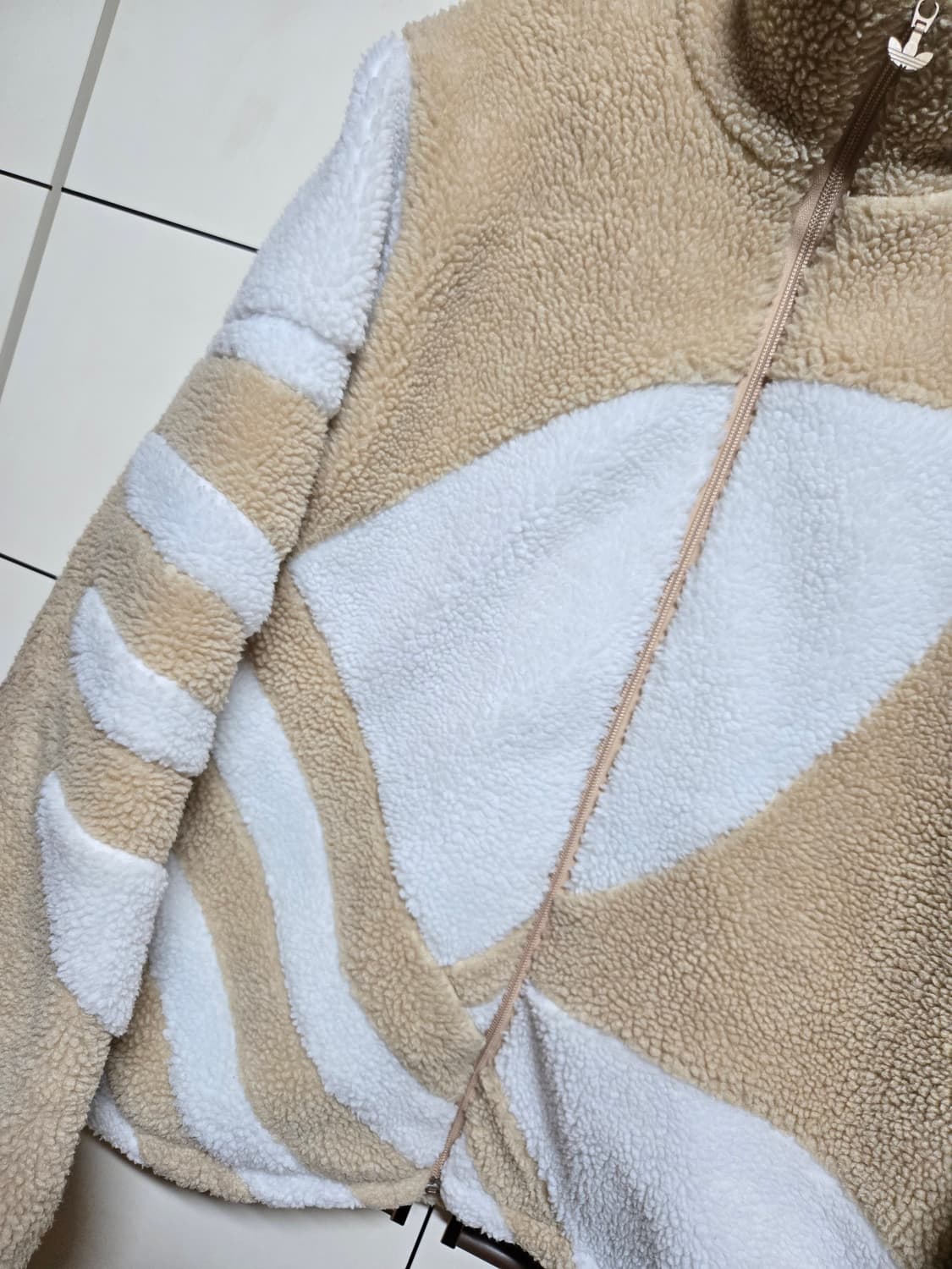 아디다스 남성용 오리지널 쉐르파 트랙자켓 상품이미지2