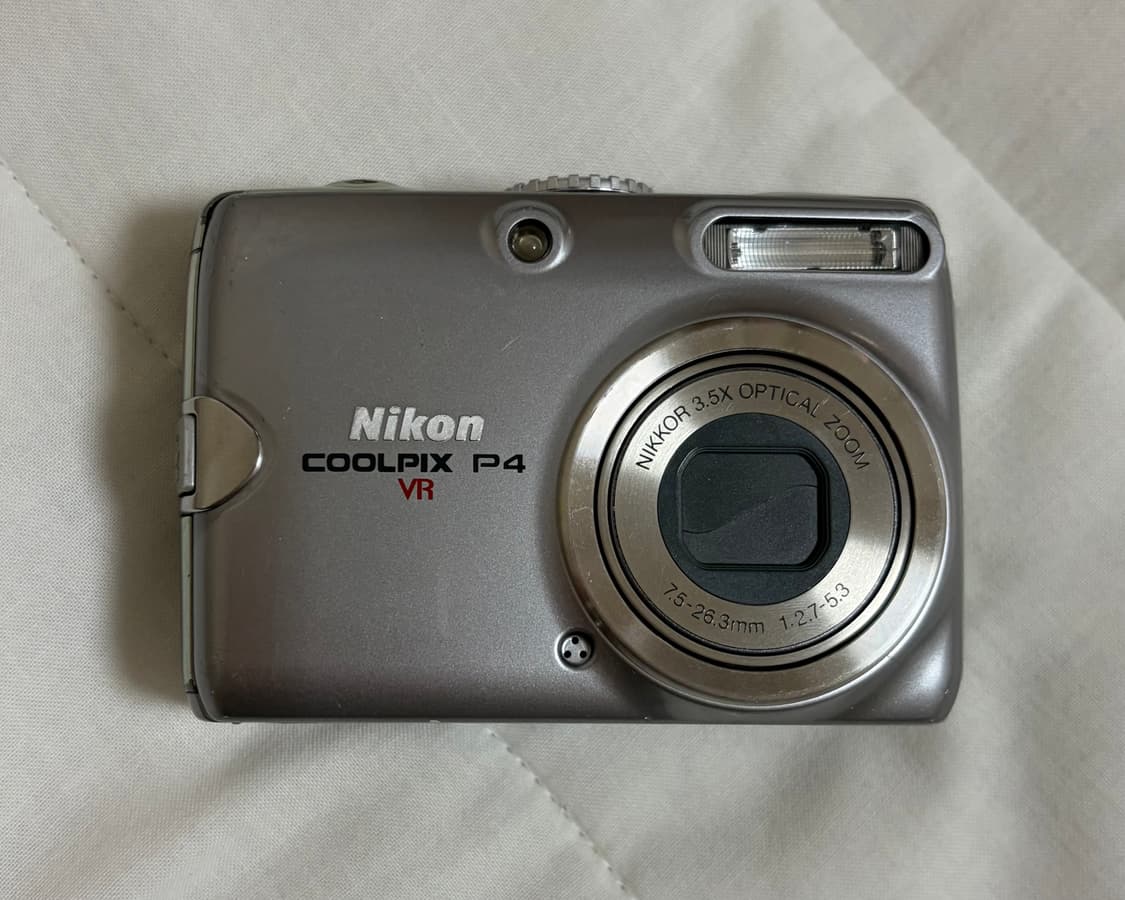 니콘 쿨픽스 p4[환승연애 지연, 누가영 카메라] 상품이미지1