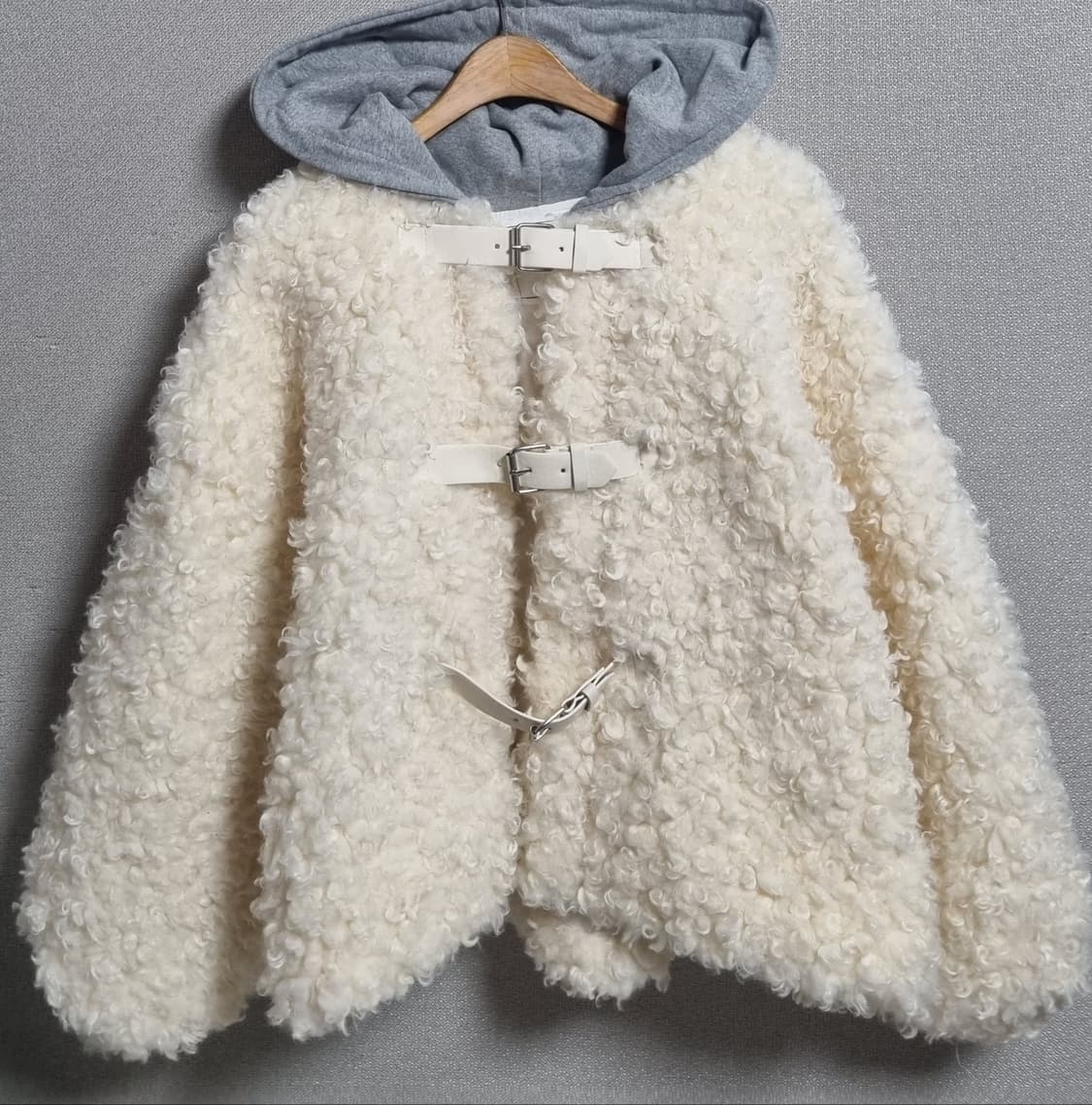 ~L (77) 화이트 페이크퍼 후드 자켓  상품이미지1