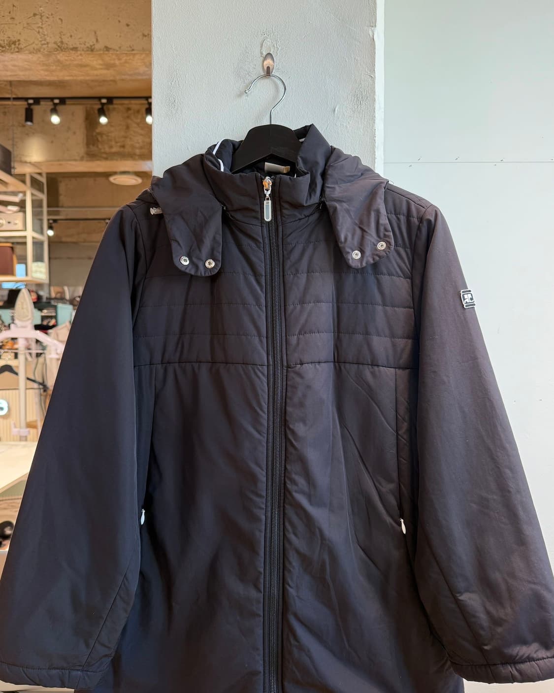 쿠레쥬 스포츠 블랙 다운 롱 점퍼 상품이미지3